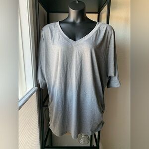 NWT Women's Solid Heather Gray 3/4 Sleeve V-Neck Top T-Shirt with Side Shirring